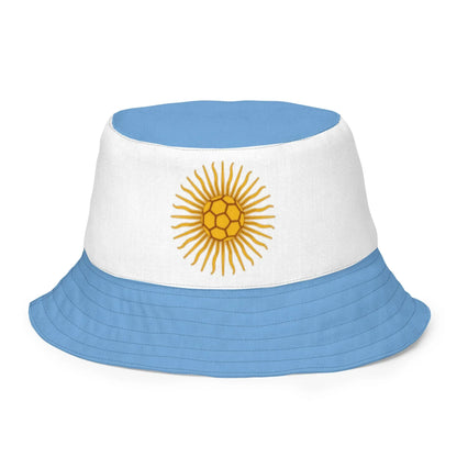 Bucket hat with a design resembling the Argentine flag on a white background